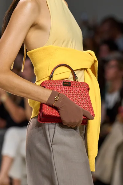 Look 157